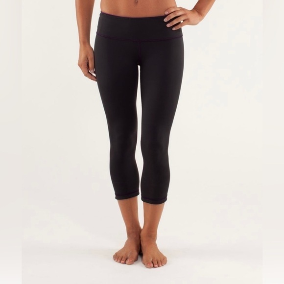 LULULEMON Wunder Under Crop Réversible - Tender Violet/ Black - Picture 3 of 8